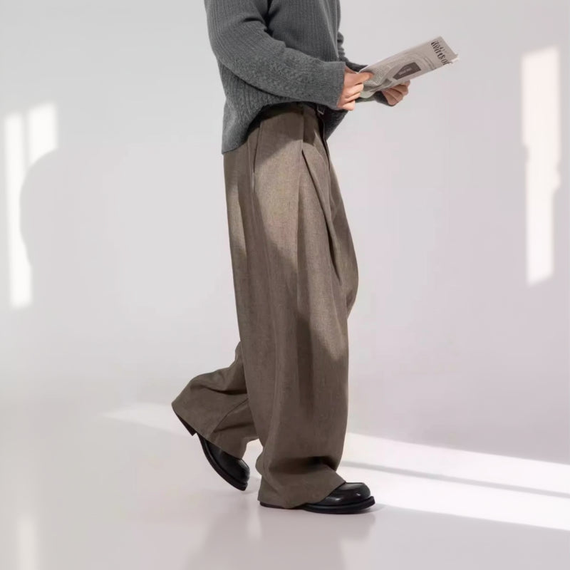 Men's Taupe Old Money Pleated Trousers